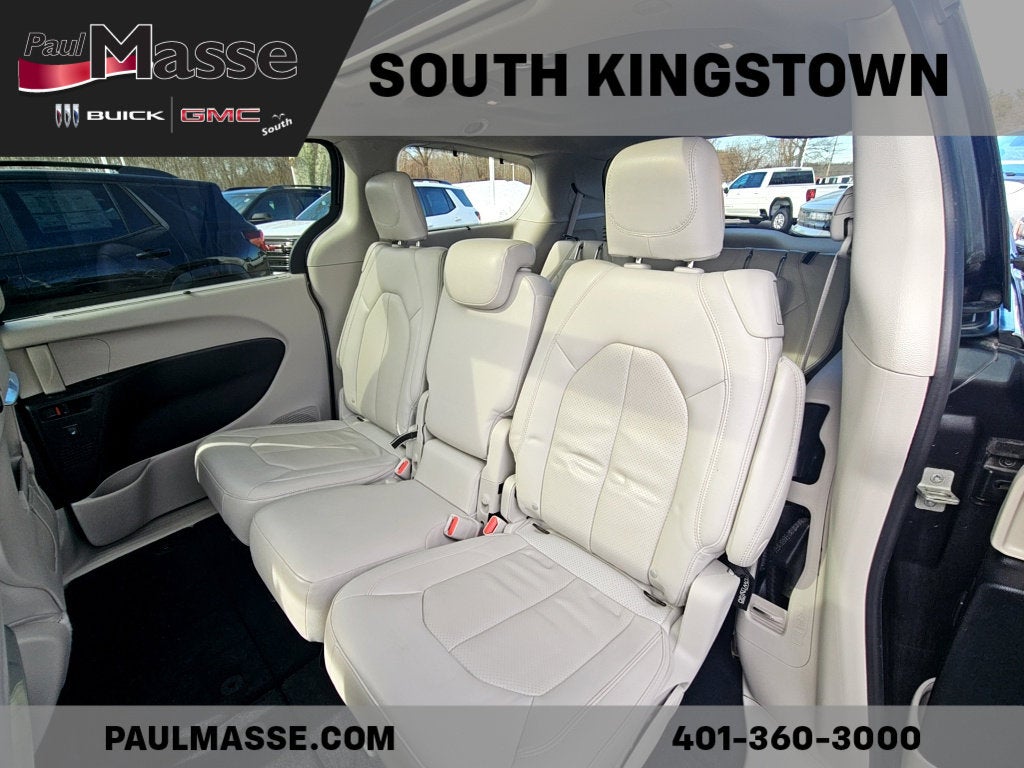 2021 Chrysler Pacifica Touring L