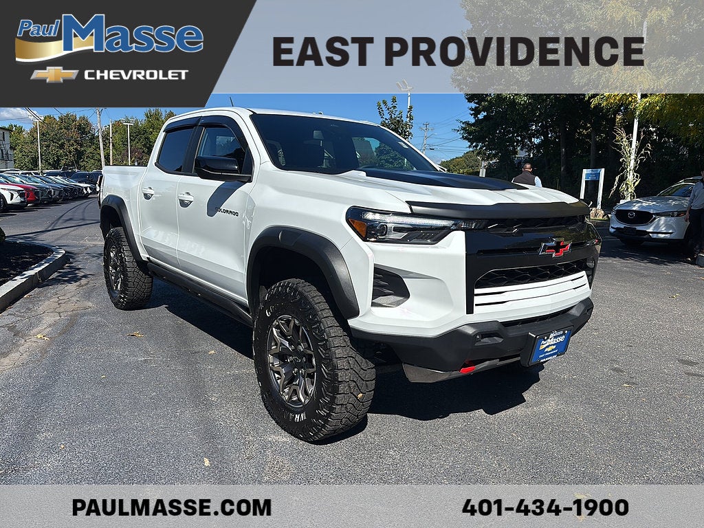2024 Chevrolet Colorado ZR2 - Photo 3