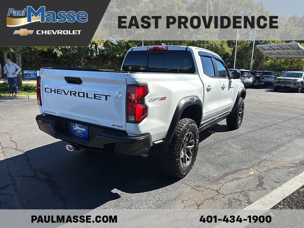 2024 Chevrolet Colorado ZR2 - Photo 6