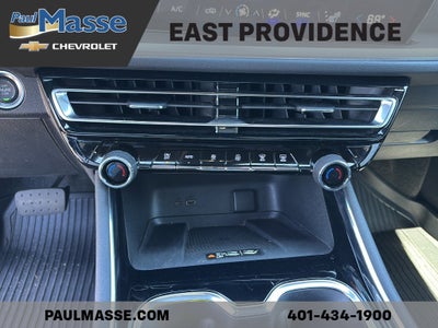 2025 Chevrolet Traverse LT w/2LT