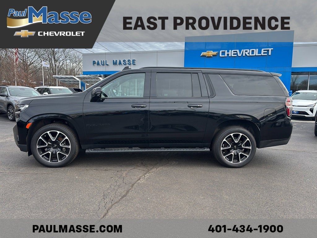 2023 Chevrolet Suburban 4WD RST