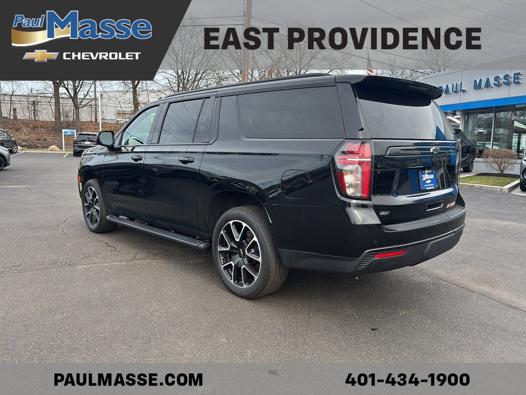 2023 Chevrolet Suburban 4WD RST