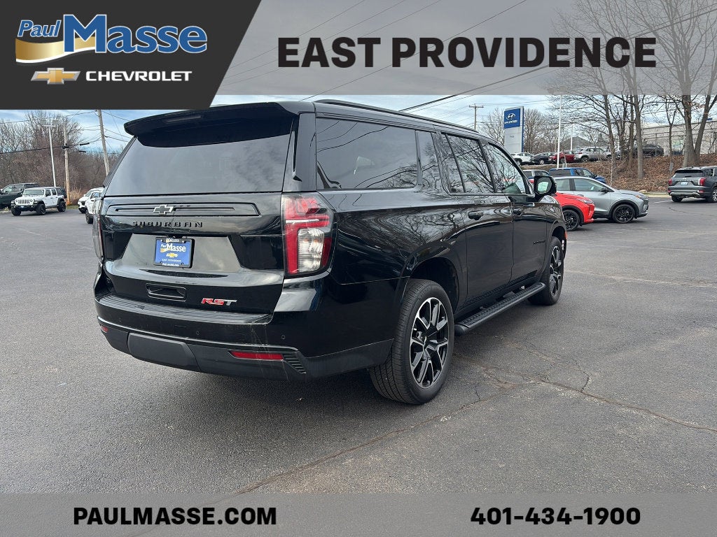 2023 Chevrolet Suburban 4WD RST