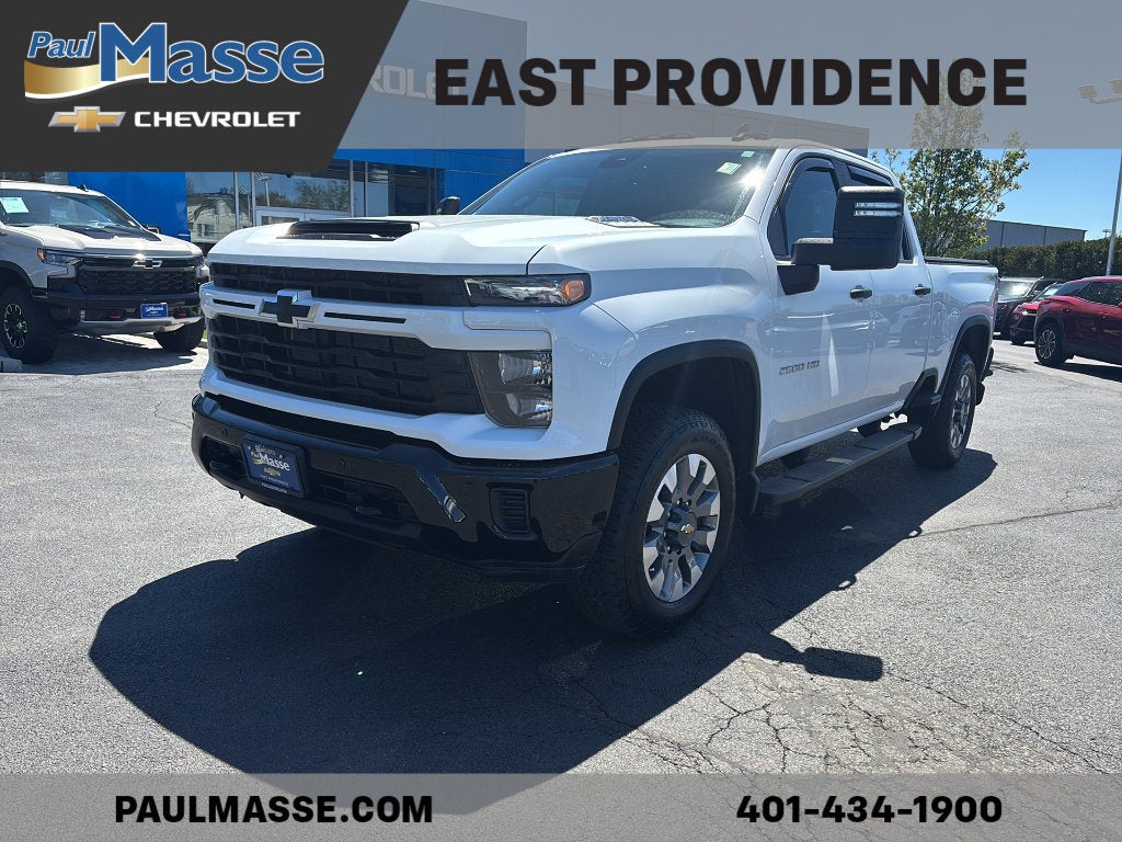 2026 Chevrolet Silverado HD Custom 4WD Crew Cab Standard Box's photo