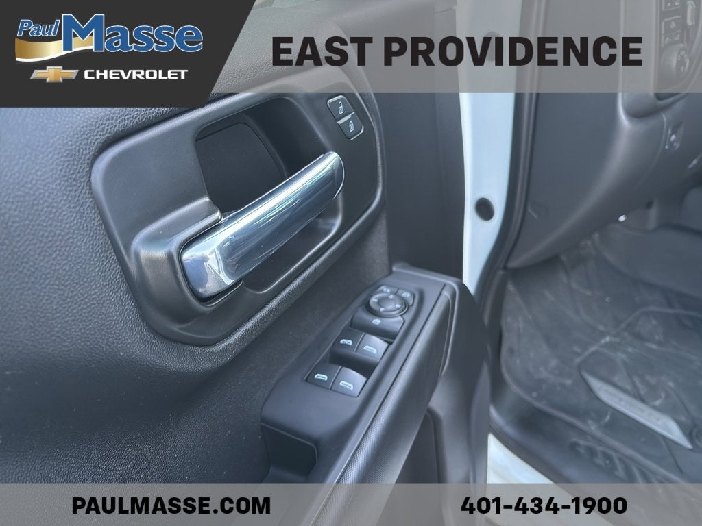 2022 Chevrolet Silverado 1500 Crew Cab Standard Box 4-Wheel Drive Custom